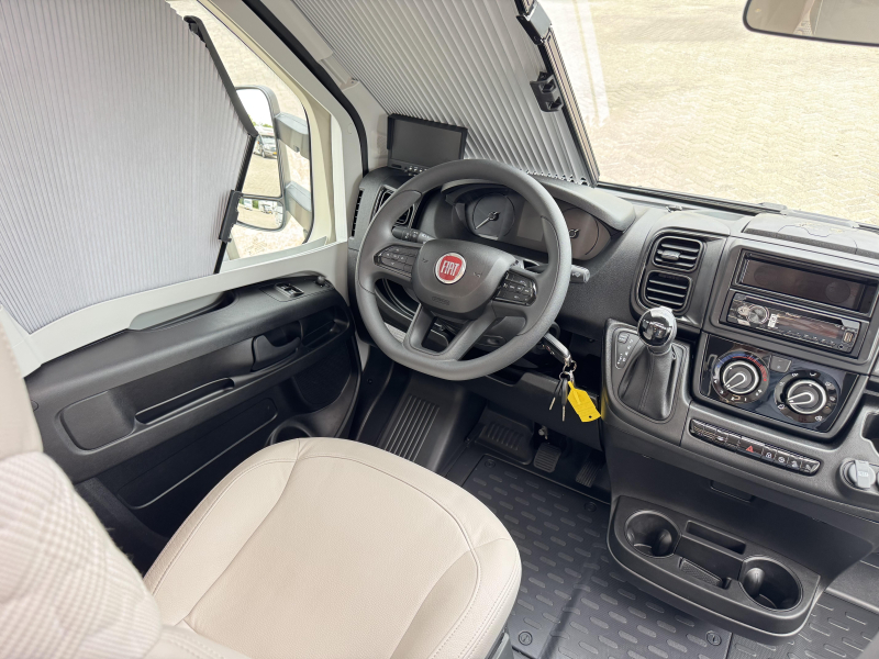 Adria Matrix Plus 670 DL Automaat Omvormer Airco  foto: 21