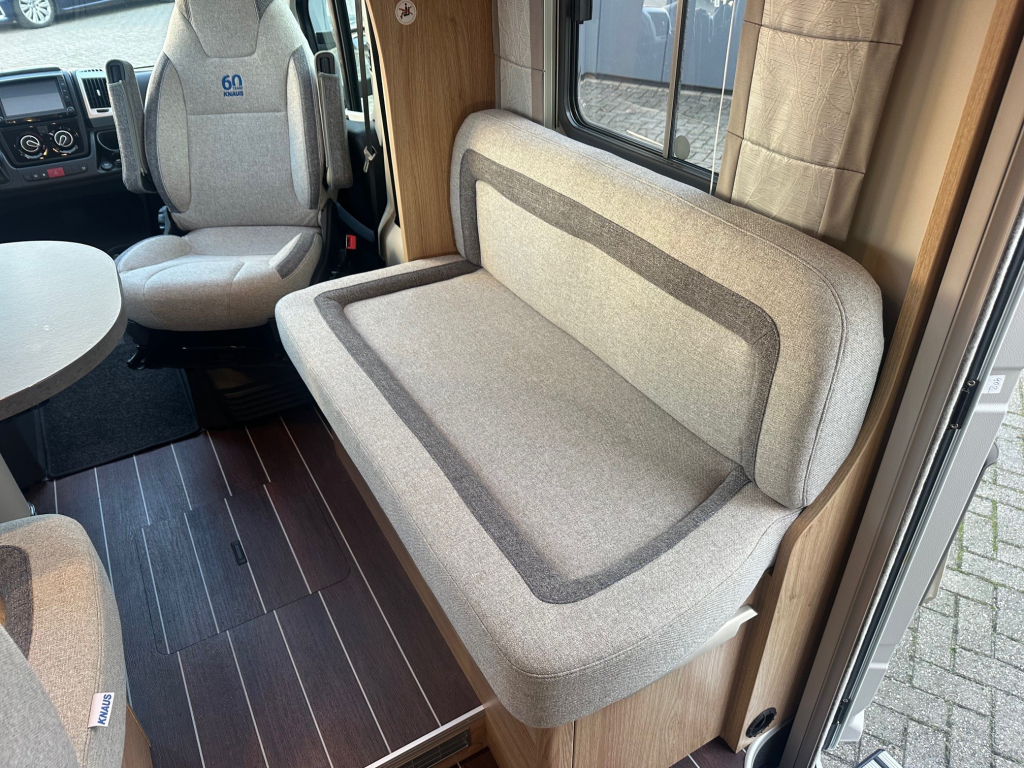 Knaus Sky Wave 650 mf 60 years edition foto: 8