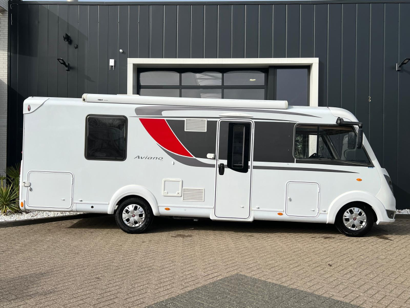 Bürstner Aviano I 727 queensbed hefbed 150PK  foto: 3