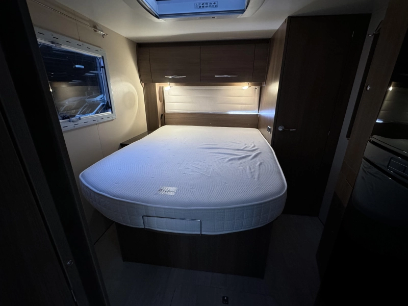Challenger Sirius 2098 Queensbed-Hefbed-2x Airco  foto: 7