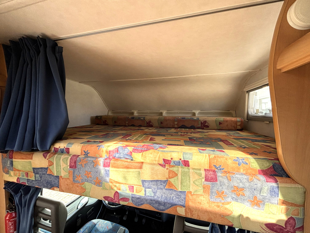 Hymer Swing 622 DWARSBED + HEFBED INRUILKOOPJE! GELIJKVLOERS foto: 3
