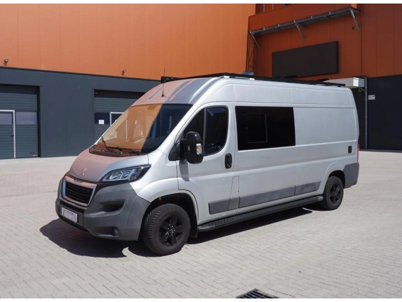 Peugeot Boxer 600 5 persoons  foto: 22