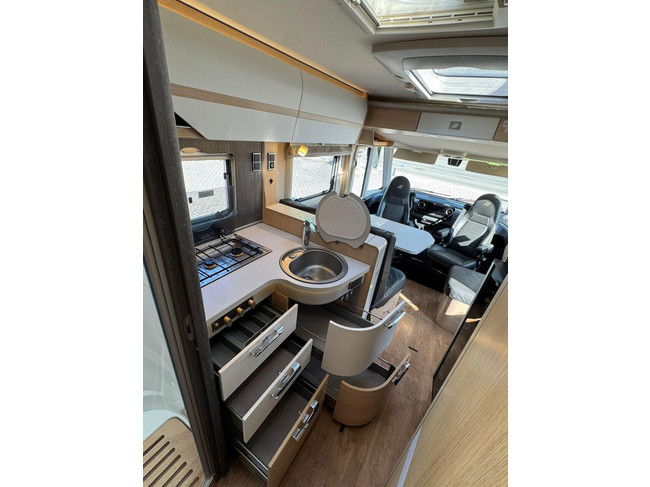 Hymer BML-I 790 Masterline Queensbed Hefbed Alde EP Level Oven Trekhaak Luifel foto: 12