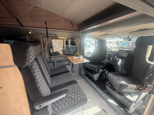 Westfalia ford nugget 4 plazas aire acondicionado techo elevable llantas de aleaci&oacute;n calefacci&oacute;n estacionaria enganche de remolque panel solar bearlock foto: 12
