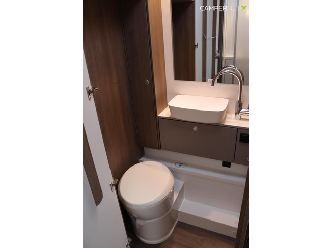 Carado T447 140 PS Automatik | Pro+ Paket | Hubbett | L&auml;ngsbetten | Separate Dusche | Markise | Neu ab Lager lieferbar | Foto: 23