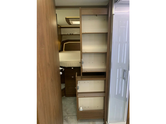 Frankia F-Line Titan 840 QD Fiat 160 PK automaat foto: 13