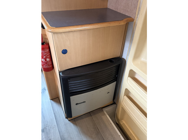 Chausson welcome Franz&ouml;sisches Bett Klimaanlage Markise Apple CarPlay Heizung neue T&Uuml;V-Pr&uuml;fung Foto: 13