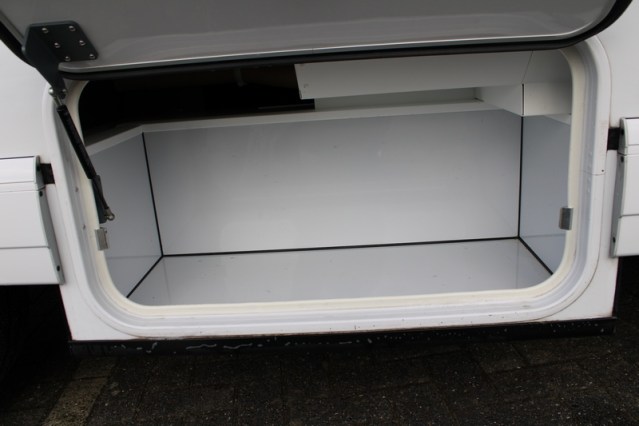 Robusto Carthago Integral Malibu I 460 LE Fiat AUTOM&Aacute;TICO 180 CV camas individuales y cama abatible (118 foto: 18