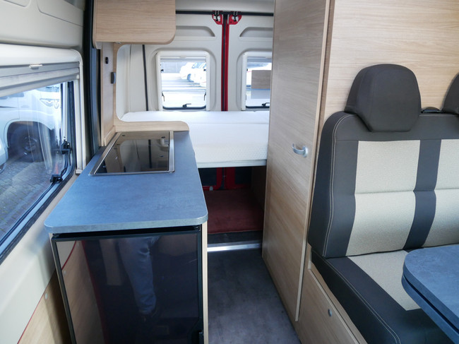RoadCar (P&ouml;ssl Groep) R540, 5.40 metros Buscamper, Busbiker foto: 11