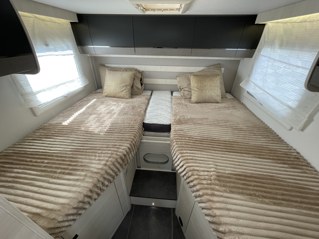 Challenger Graphite 337 GA AUTOMAAT ENKELE BEDDEN HEFBED foto: 2