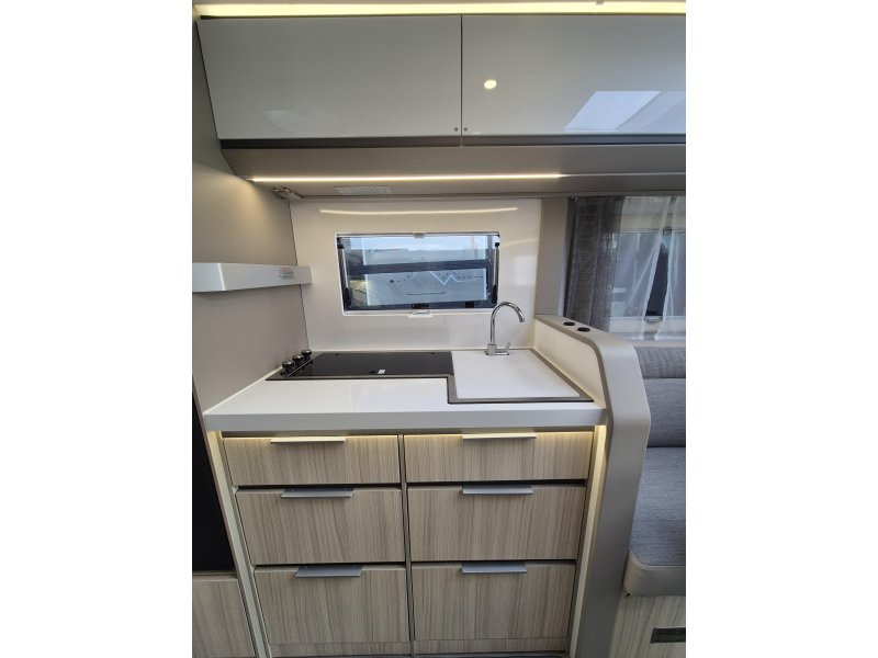 Adria Compact DL Plus 160 pk Automaat  foto: 13