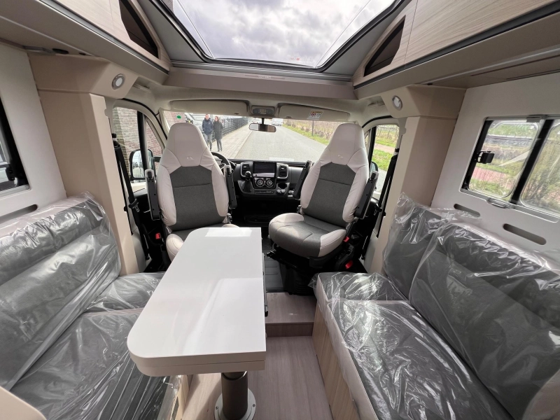 Adria Compact DL 60 years AUTOM&Aacute;TICO foto: 6