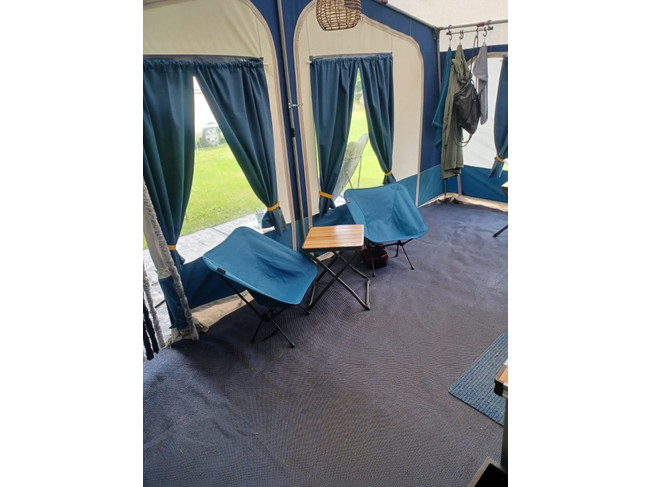 Alpenkreuzer Pennine Fiesta 2+2 Folding Caravan Awning 4 berths kitchen Awning 2011 photo: 11