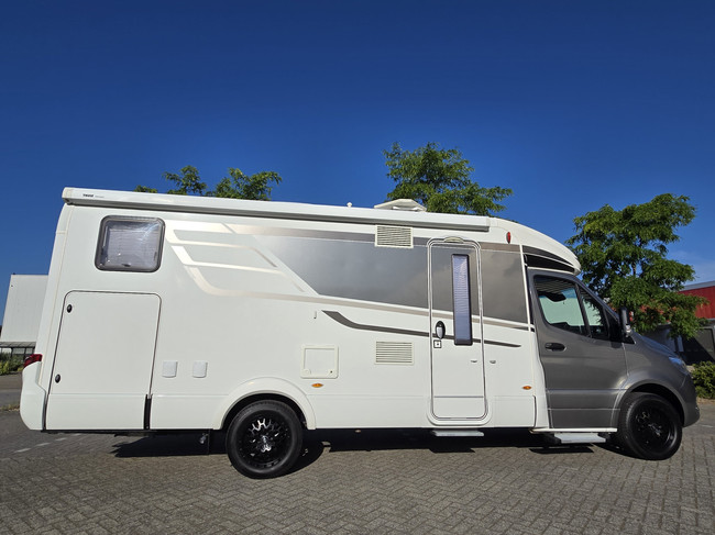 Hymer ML-T 620 163 PK AUTOMAAT 45.588 KM 4400 KG BOMVOL 12 MAANDEN GARANTIE MERCEDES SPRINTER 416 CDI LENGTEBEDDEN SOLAR 18 INCH ALUVELGEN foto: 6