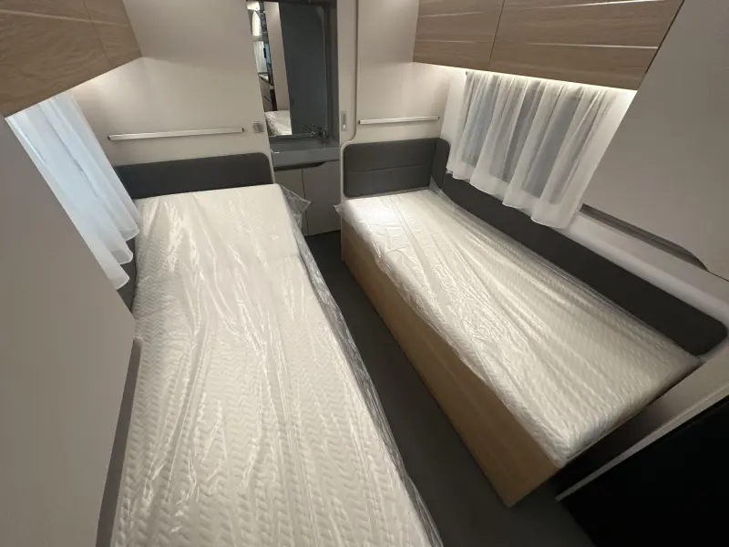 Adria Adora 572 UT Nieuw - Actie model 2025  foto: 10