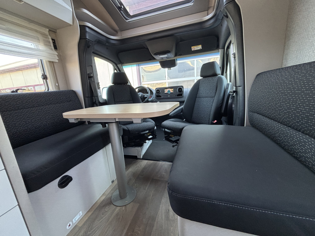 HYMER 2022 Face tot Face Queensbed 150pk handgeschakeld T695 S foto: 5