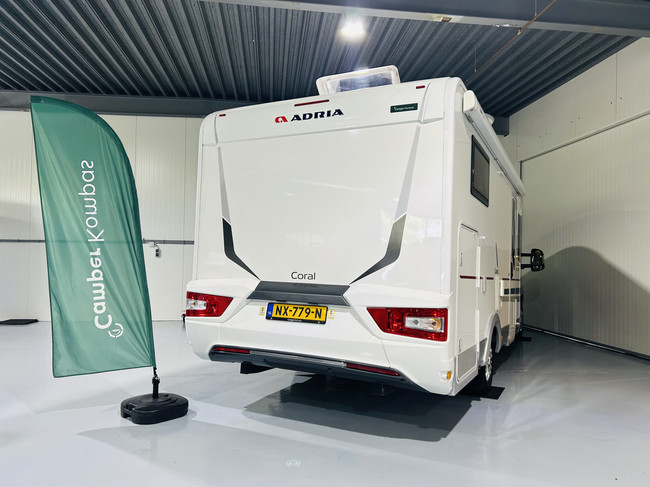 Adria CORAL S 600SL Plus, Autom&aacute;tico, Camas individuales, 1er Propietario 150CV foto: 5