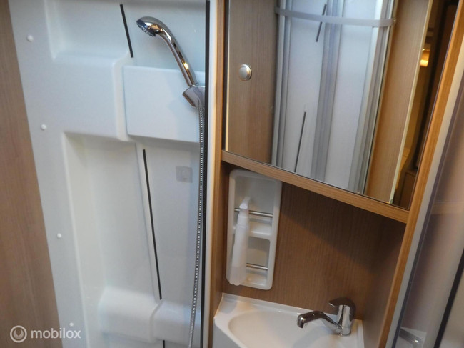 Carthago Malibu Van Comfort 640 LE AUTOMAAT| Lengtebedden foto: 22