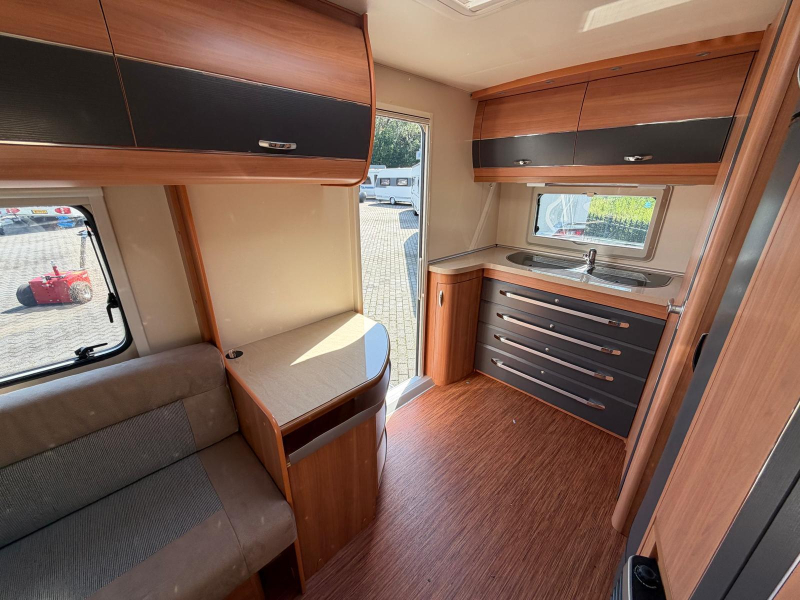 Hobby De Luxe 380 TB Mit Mover und Markise! Foto: 14