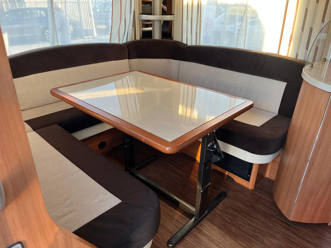 Hobby 540 UFE Excellent | Bankairco | Dakluifel | Vol automatische mover |  Fransbed | Douche | TV & Wii | Grote koelkast en kruidenkast foto: 7