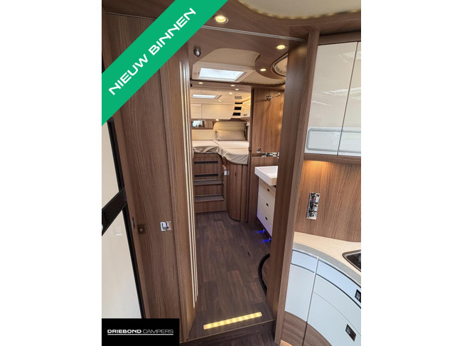 Carthago Chic E-Line I 61 XL-LE Boven Kasten 2X Airco Lithium Zonnepanelen foto: 2