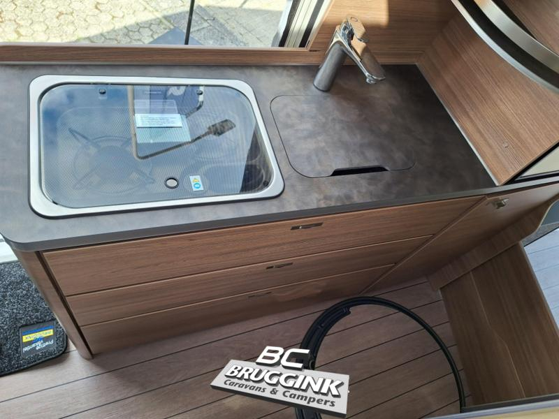 Knaus Boxlife 630 ME ENKELBED AUTOMAAT 11000KM  foto: 5