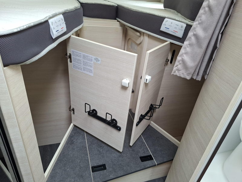 Chausson 627 Titanium Line Enkele bedden 5 persoons  foto: 21