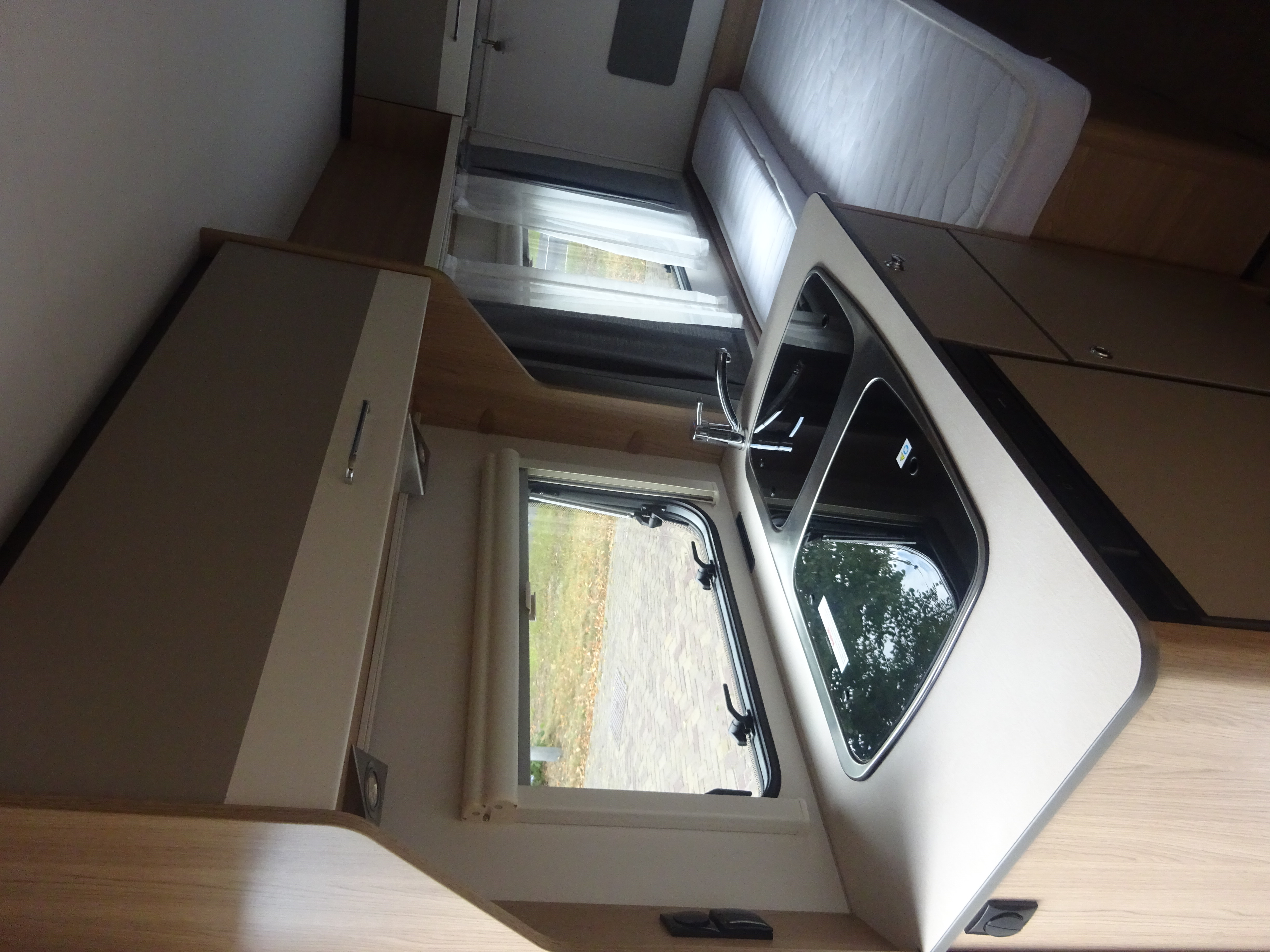 Lmc Sassino 460 LU Enkele Bedden/Vaste Luifel foto: 16