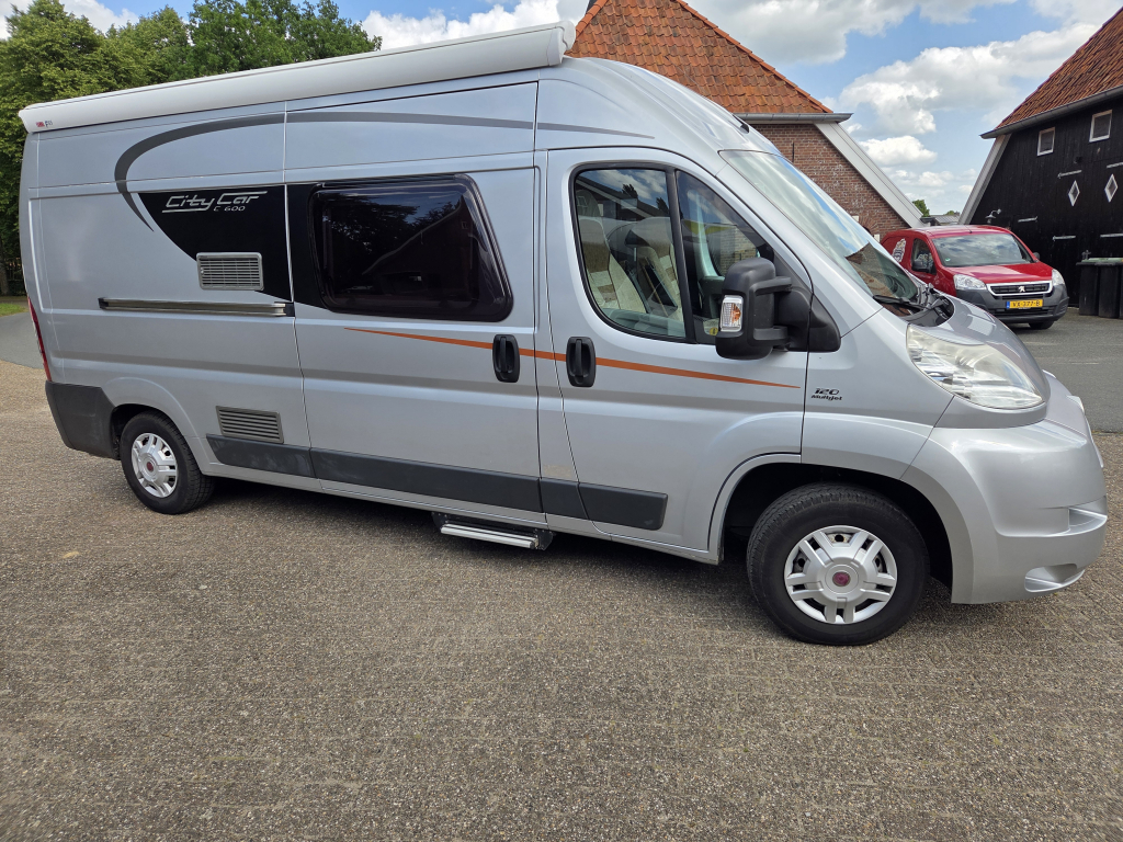 Bürstner   Ciy Car 600 2011