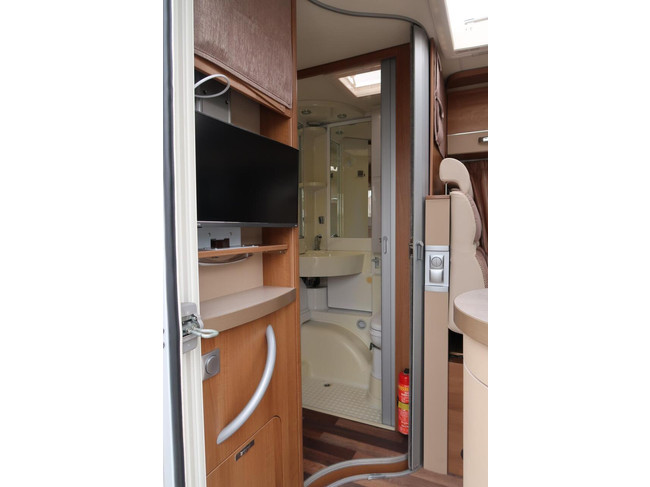Pössl Roadcruiser 640|Enk.bedden|LEVEL|Lithium|Dakairco|Busbiker|Solar|COMPLEET EN NETJES! foto: 11
