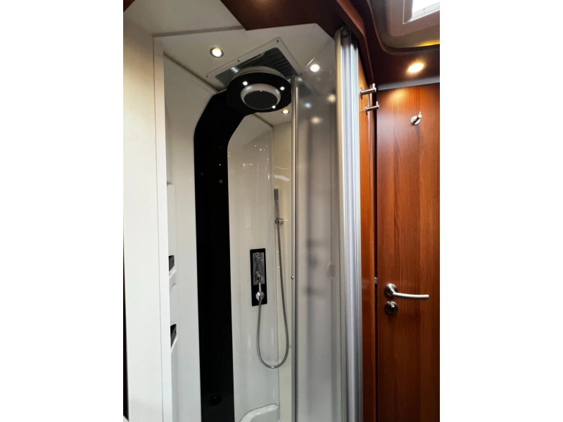 Carthago Chic E-Line I 51 QB Tandemasser Zeer Compleet  foto: 12