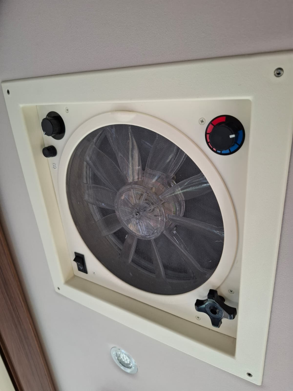 Niesmann bischoff Flair 880 LE foto: 18