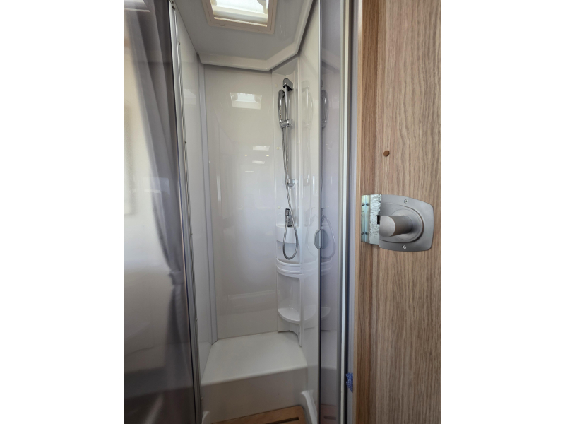 Sunlight T 69 L Automatik + Nivelliersystem! Foto: 17