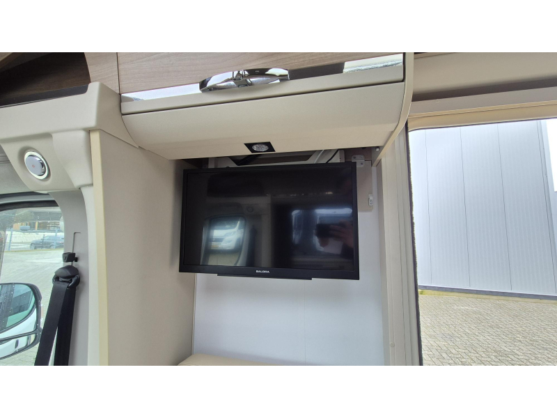 Adria S690SC Queensbed / topstaat!  foto: 13