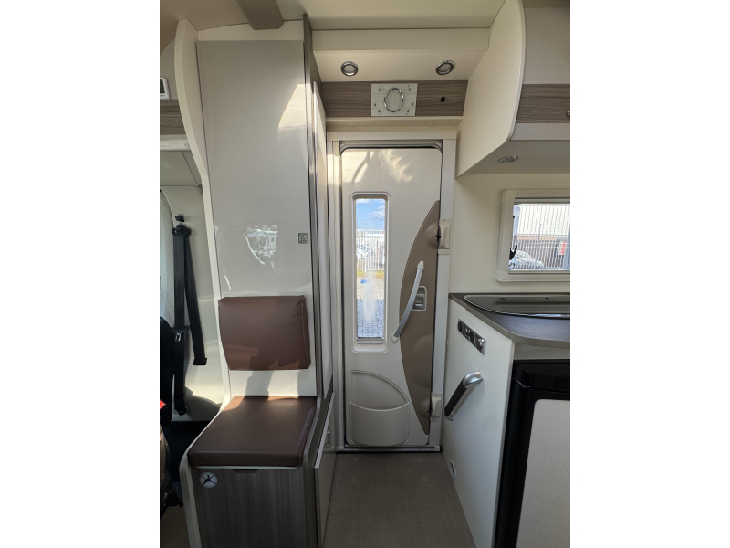 B&uuml;rstner Travel Van 620 G Harmony Line Fiat Basis Foto: 11