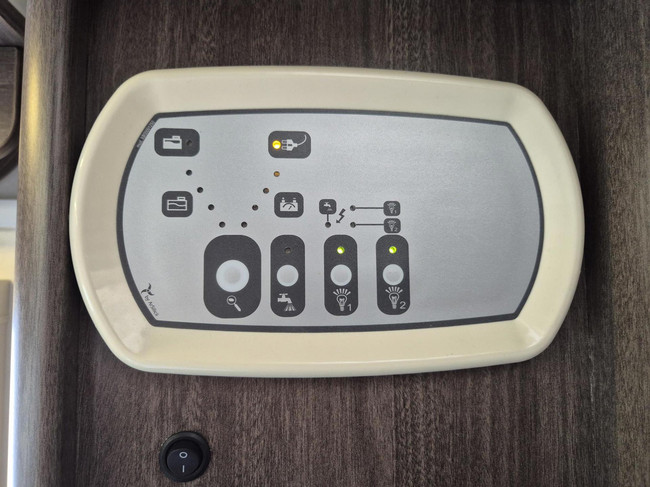 Rimor Renault DCi 125 Katamarano 2x Klimaanlage Satellitensch&uuml;ssel Urlaubsfertig Foto: 15