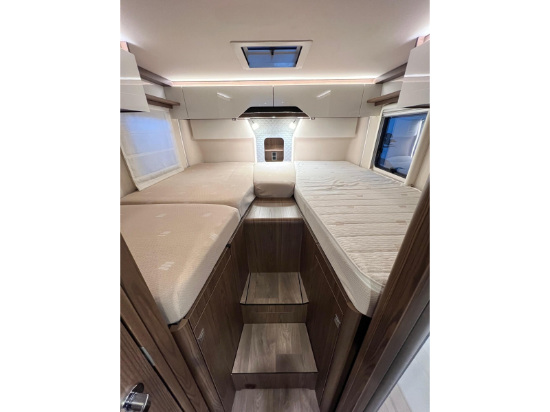 Hymer B ML I 780 schotel, airco, enkelbed  foto: 2