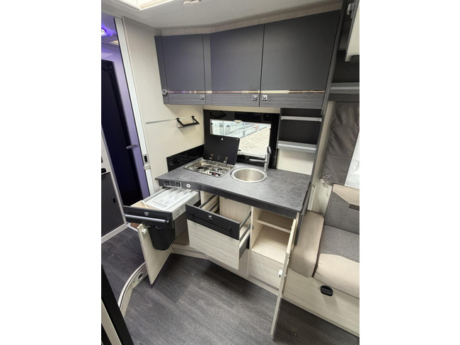 Chausson 640 Titanium Premium 170PK Automaat Hefbed Zonnepaneel Zeer Ruim foto: 19