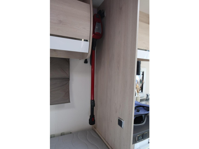 Chausson 757 SPECIAL EDITION | KEURIGE STAAT | 2X ZONNEPANEEL | 150PK | luchtvering foto: 17