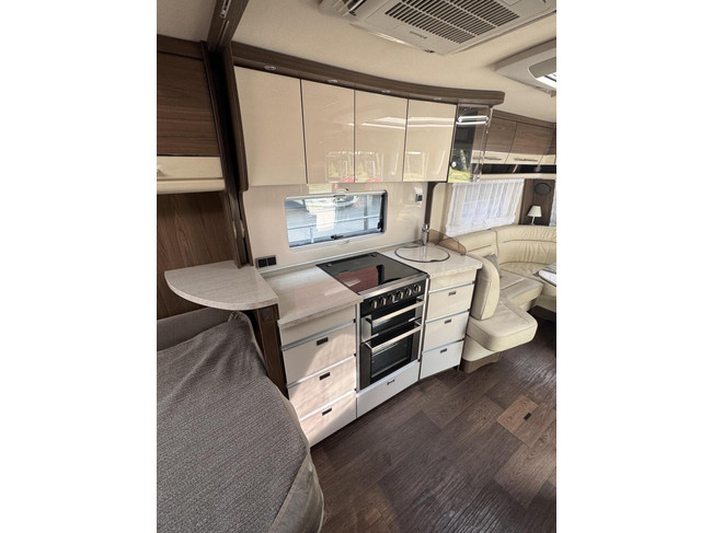 Eriba Nova S 545 Fransbed Rondzit Airco Winterpakket Mover foto: 8