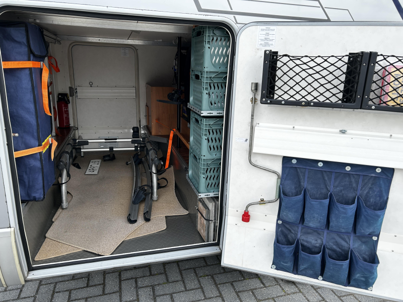 Hymer B614 CL Dwarsbed/Hefbed/160pk  foto: 5