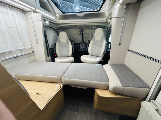 Adria MATRIX 670 SL Axess Camas separadas, suelo completamente plano, 5 plazas con cintur&oacute;n foto: 22