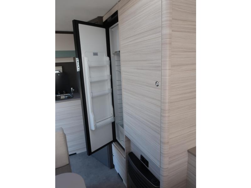 Dethleffs C'Joy 420 QSH MET VENTURA VOORTENT  foto: 8