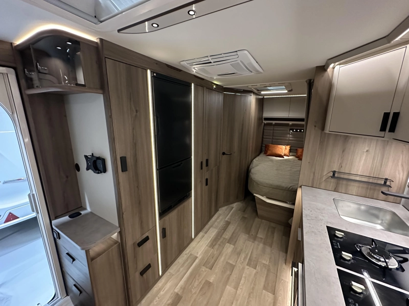 Kabe Royal 600 D XL Modelo 2026 - KingSize foto: 8