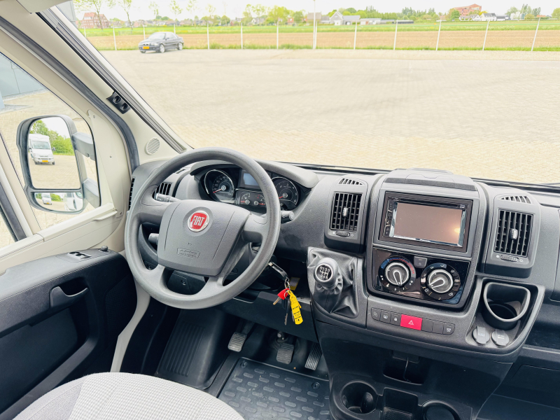 Adria Matrix Plus 670 DC Queensbed Hefbed Omvormer  foto: 20