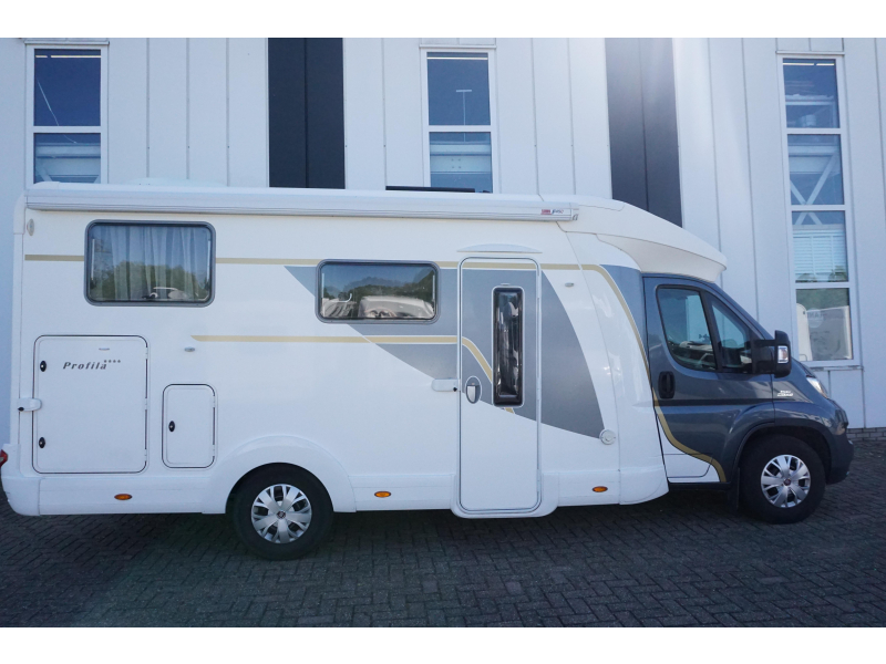 Eura Mobil Profila T 680 QB  foto: 2