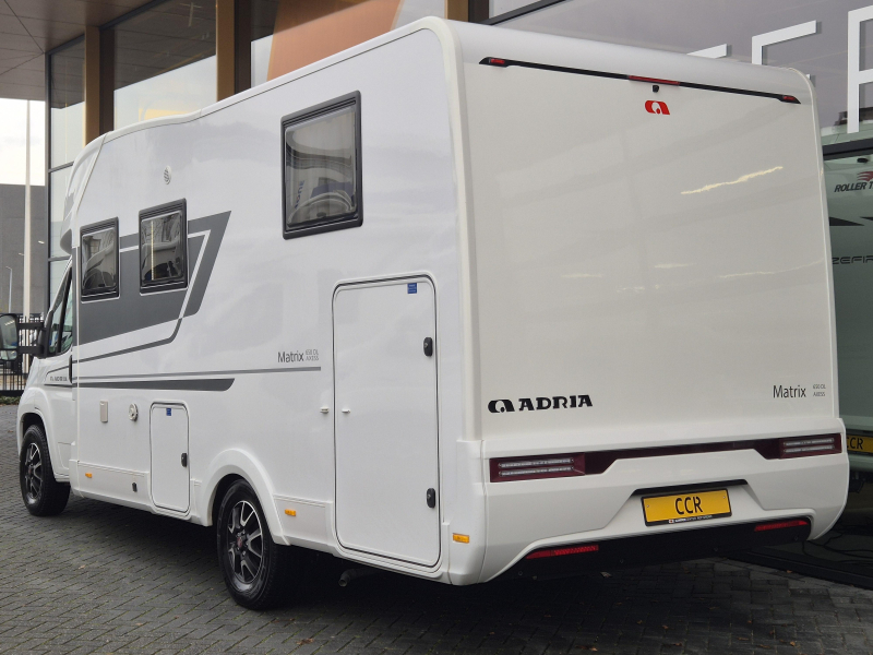 Adria Matrix 650 DL Face to face Foto: 3
