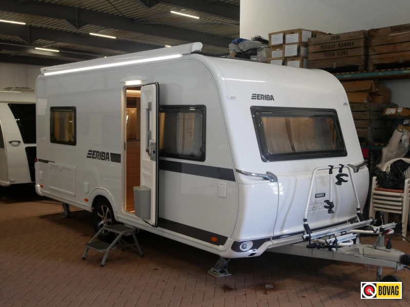 Eriba Nova 445 Mover, luifel, fietsenrek