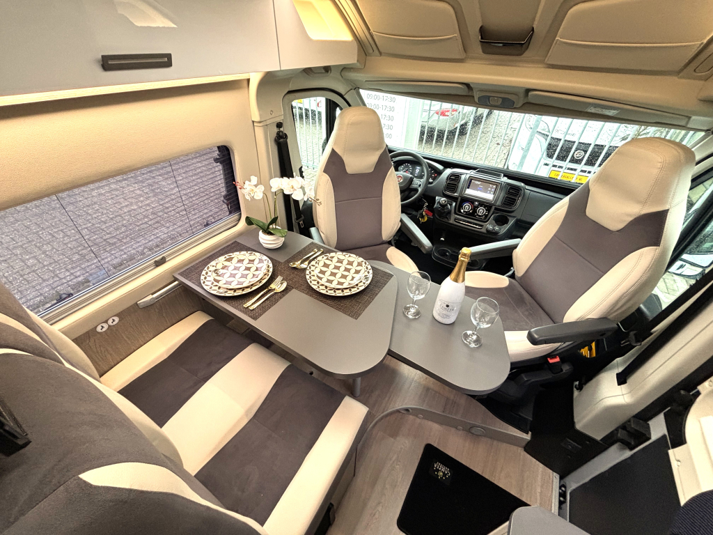 Chausson V594 Roadline DWARSBED FIAT8 LUCHTVERING 5.99M foto: 1