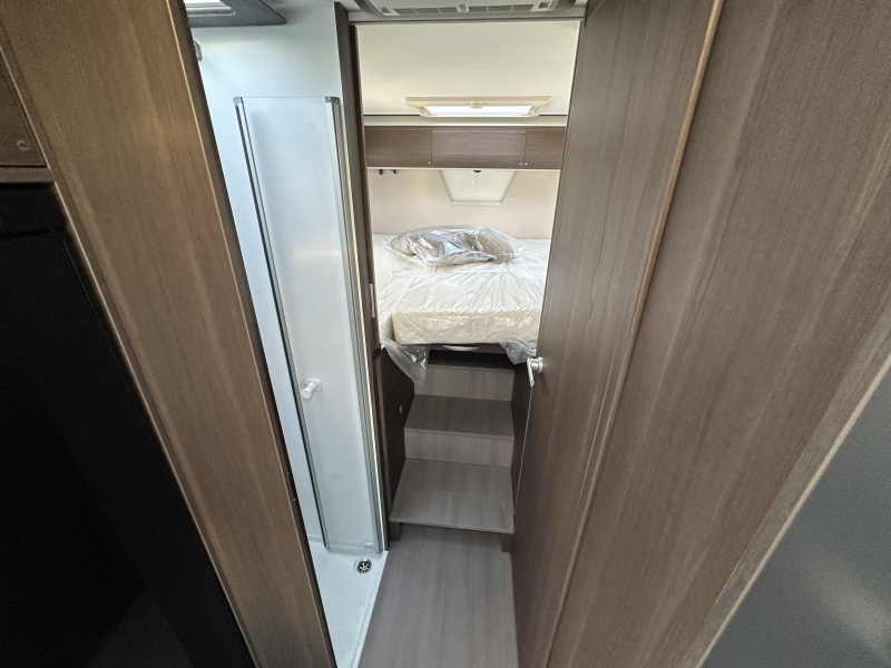 Adria Coral Supreme 670 DL climatisation de toit / automatique photo : 10